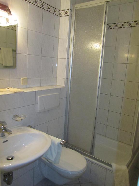 Hotel Gasthof Humplbrau Wolfratshausen Room photo