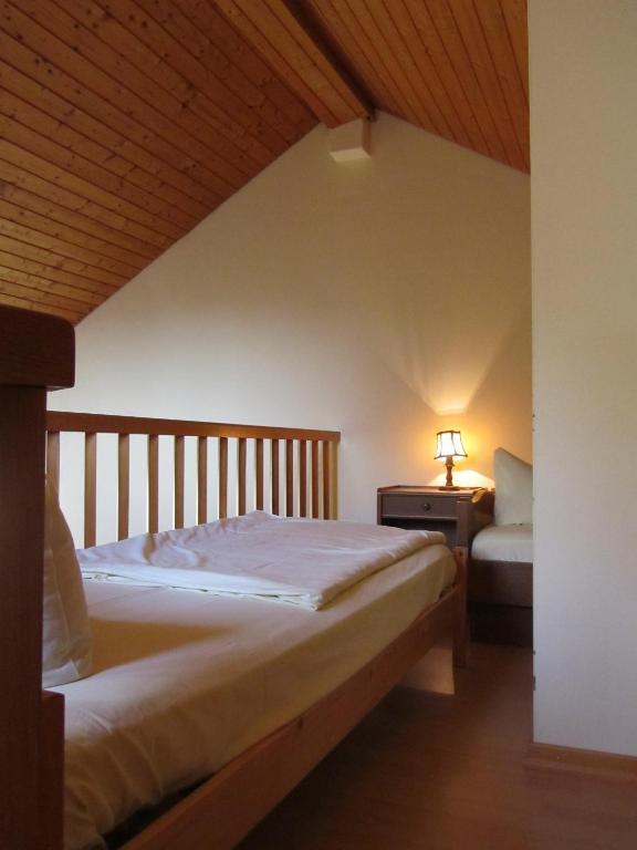 Hotel Gasthof Humplbrau Wolfratshausen Room photo